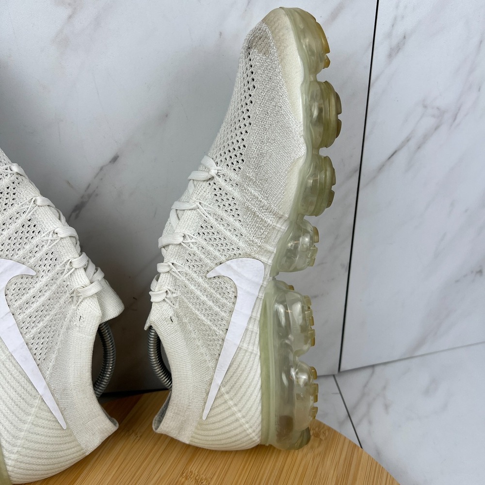 Nike Air Vapormax Flyknit Mens Size 11 White Christmas Running Shoes 849558-100 - Picture 6 of 12